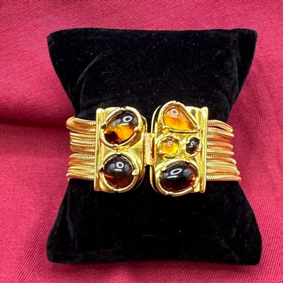Rare!  VTG Monet Gold-Tone Bracelet w/Faux Amber Cabochon Stones. - Picture 1 of 12